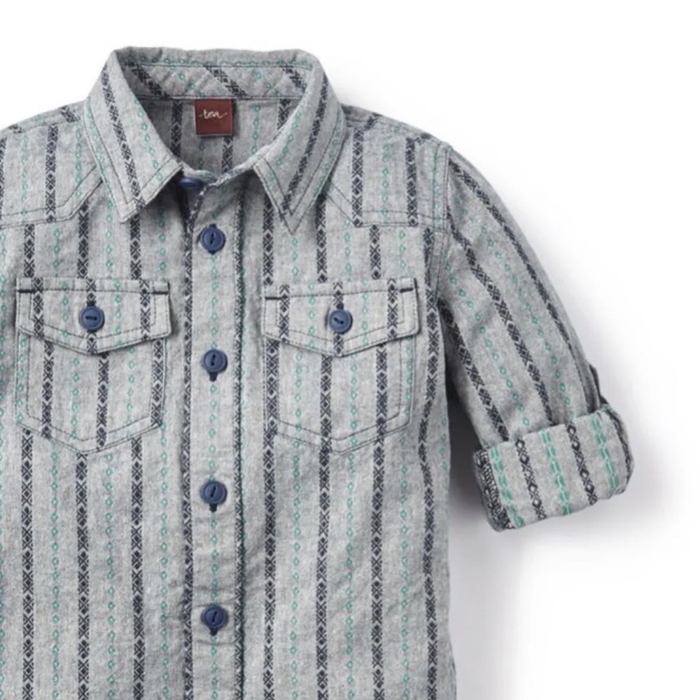 Tea Collection Boys Size 5 Chambray Dobby Shirt Long / Short sleeve